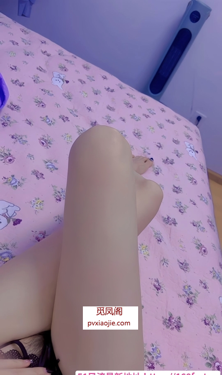 二刷武侯骚妹子小爱茜