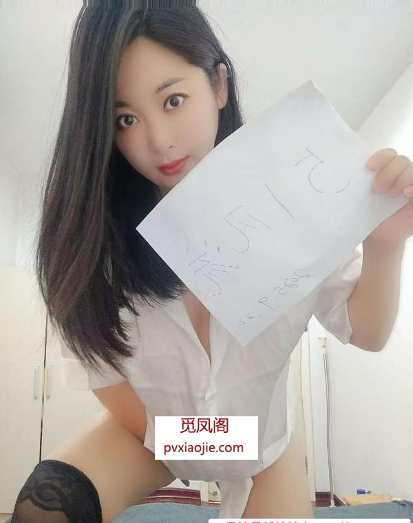 亲和温柔的大姐姐