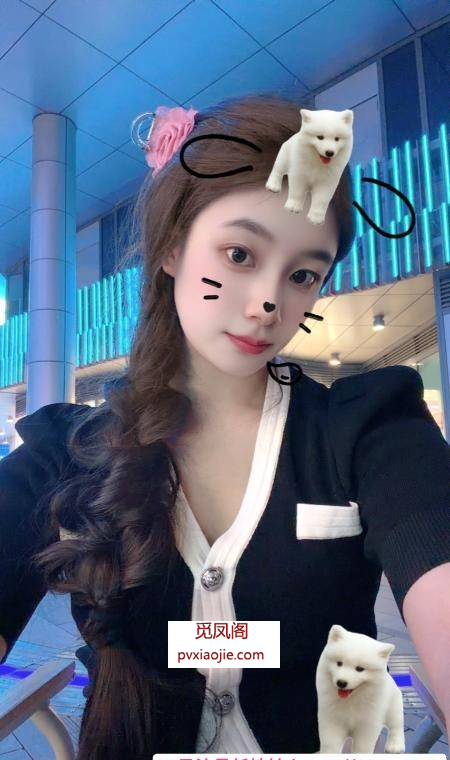 园区可爱漂亮女孩