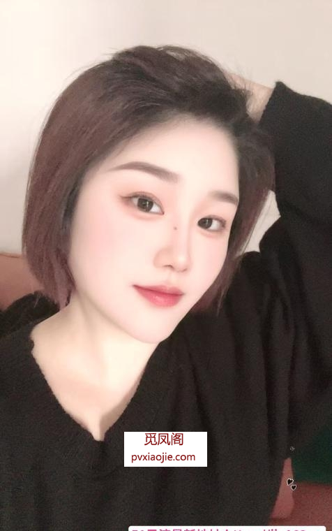 东门短发性感少妇